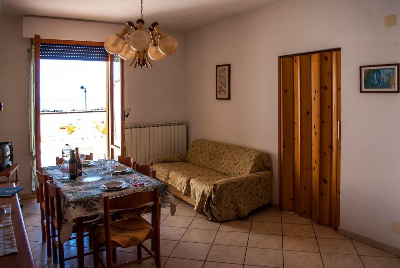 Appartamento Di Antonio Fronte Mare Montesilvano Bagian luar foto