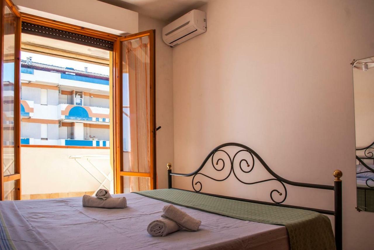 Appartamento Di Antonio Fronte Mare Montesilvano Bagian luar foto